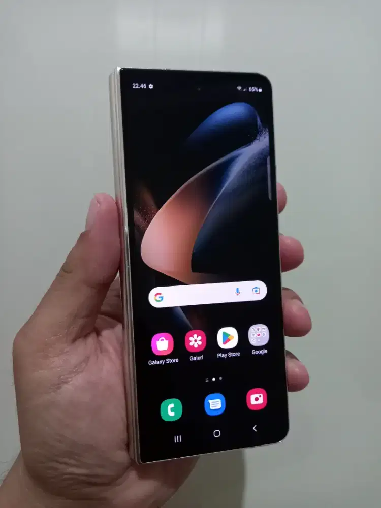 Samsung Galazy Z Fold 4 5G Ram 12/256Gb Fullset ada minus dibaca