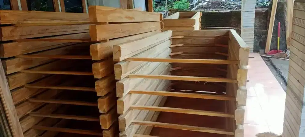 Kusen pintu kayu mahoni