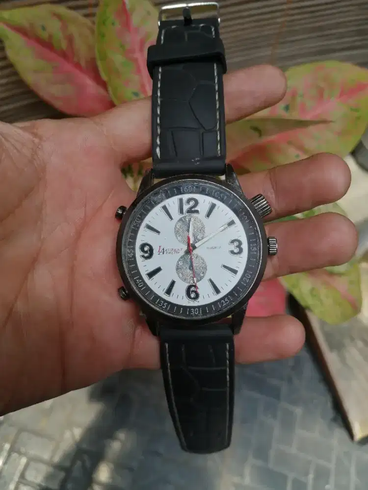 Jam tangan cowok normal jaya