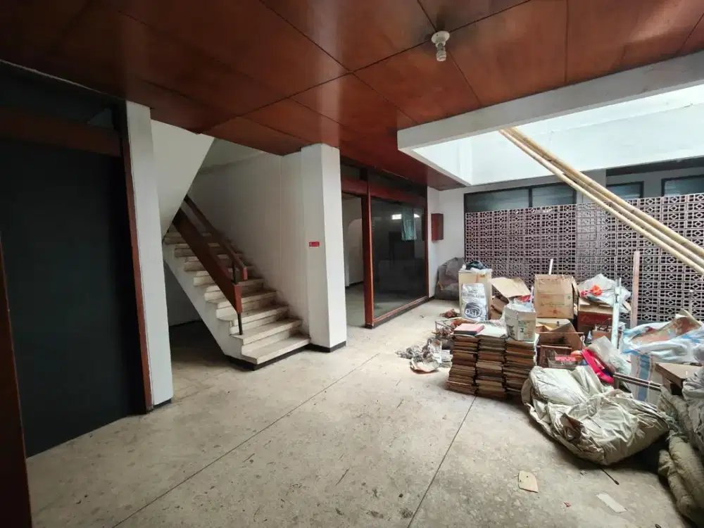 Rumah Terawat Strategis di Sayap Riau Bandung