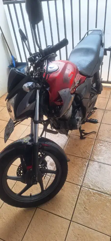 Honda Verza merah Bekas