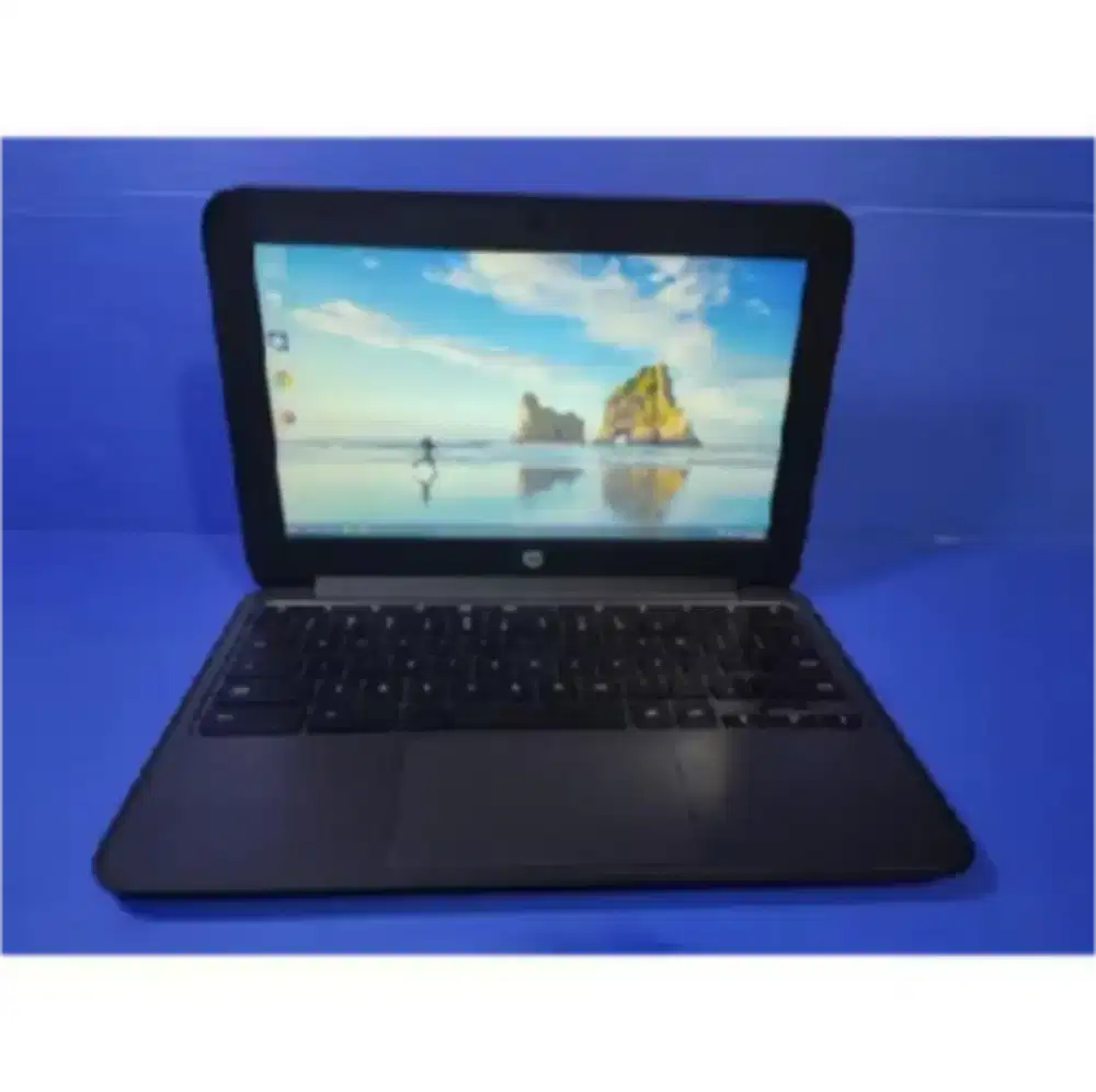 Netbook Samsung Chomebook XE303C12 cam layar 11.6 mulus.