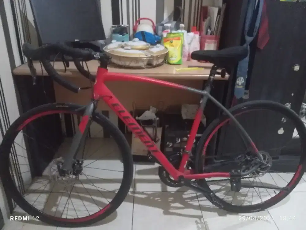 Sepeda Road Bike Element FRC 52