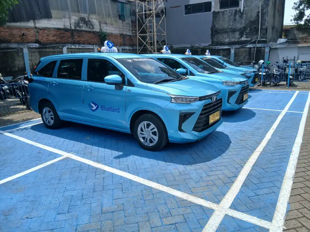 Loker driver taksi bluebird