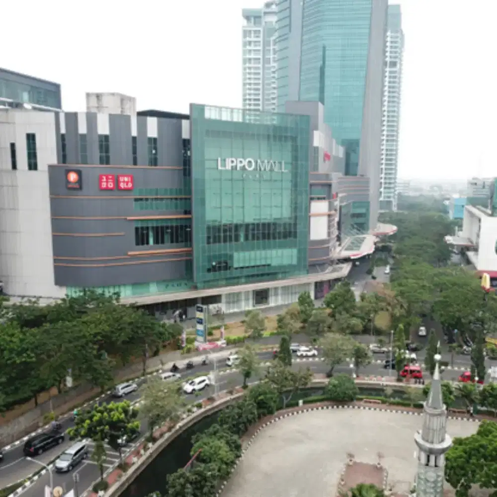 STAFF LAUNDRY SERABUTAN GUNUNG ANYAR