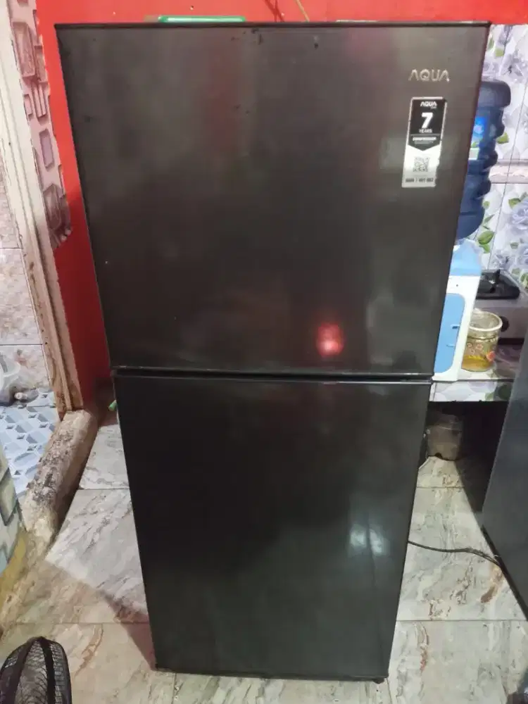 KULKAS 2 PINTU AQUA