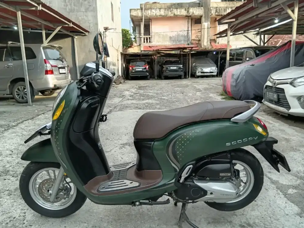 Honda scoopy stylis keylees 10/24,plat DKI, KM low,surat lengkap