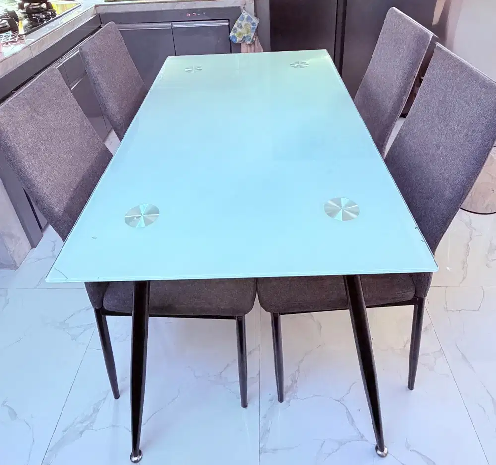 Preloved Meja Makan informa