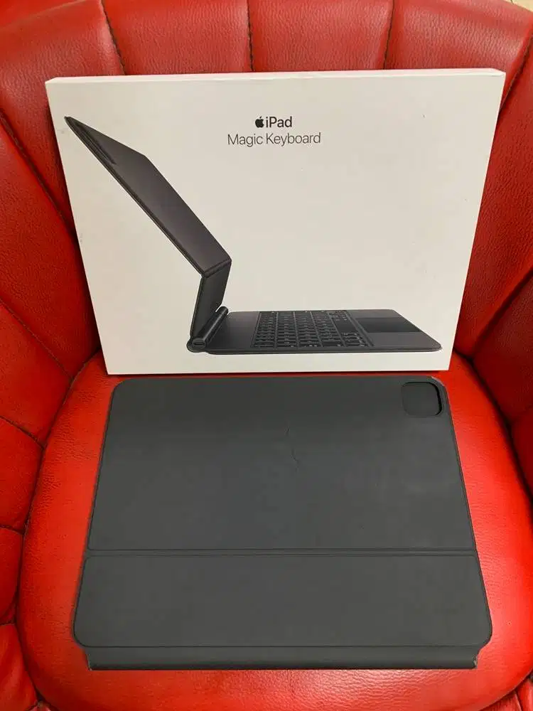 Apple iPad Magic Keyboard 11 inci Second Terawat Fullset ORI