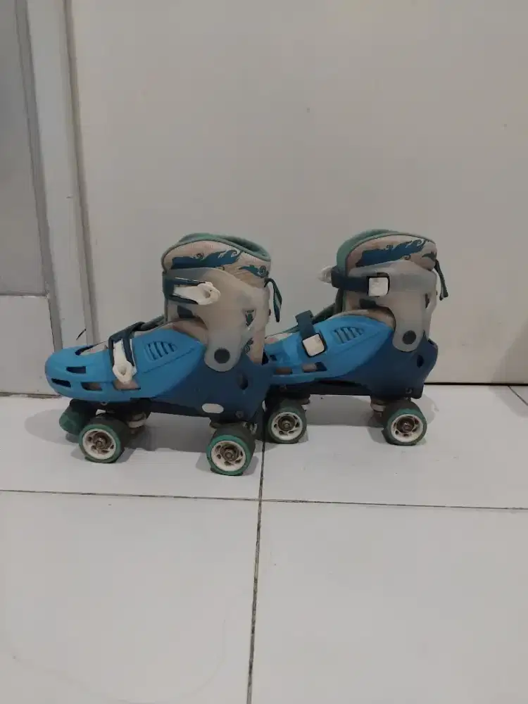 Sepatu roda ukuran bisa di atur