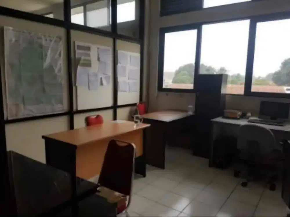 Jual
Rumah mainroad
sayap gunungbatu
 
- Ls tnh 970 m² 
- lb 700 m²  
- Sumur sumer sible
- Listrik 5.500 watt
- Cocok utk kantor dan gudang
- Carport sangat luas
- Dekat tol

  Harga 14 M ff