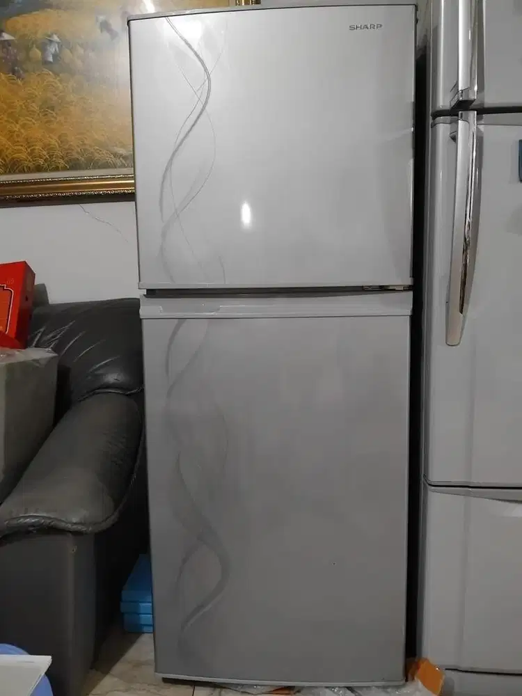 Kulkas 2 pintu merk Sharp