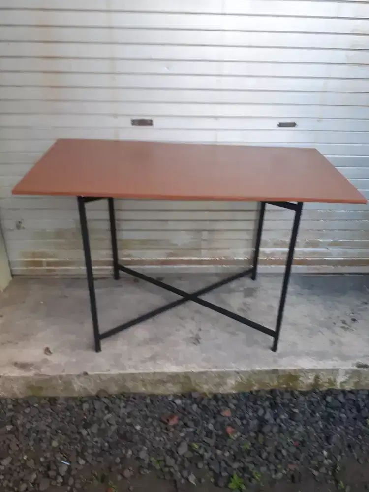 Meja lipat multyi fungsi