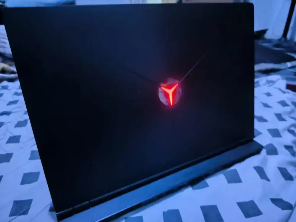 Legion Y7000 Core i5 9300H, SSD 512 ,VGA GTX 1650 .