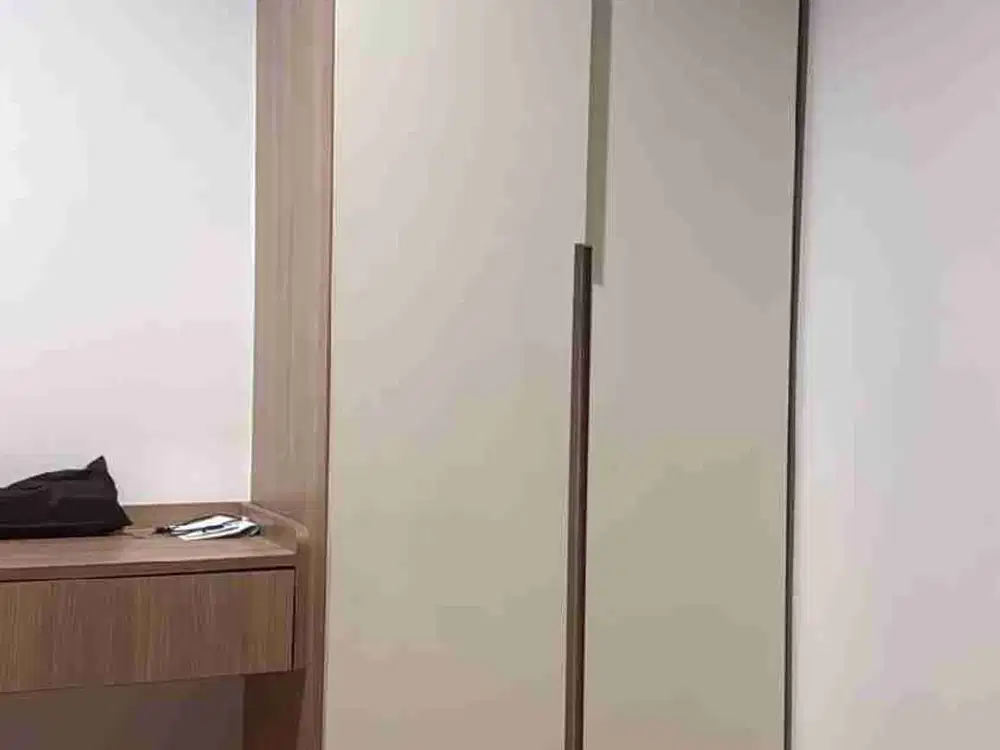 Disewa rumah 2 lantai di Sumamarecon Crown Gading