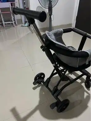Stroller lipat roda 4