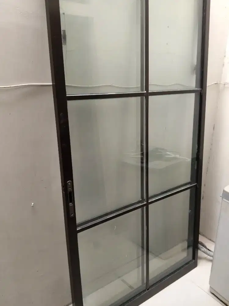 Kaca dan Kusen Aluminium