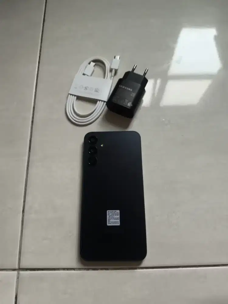 Samsung a15 5G 8/256 blue black mulus sein