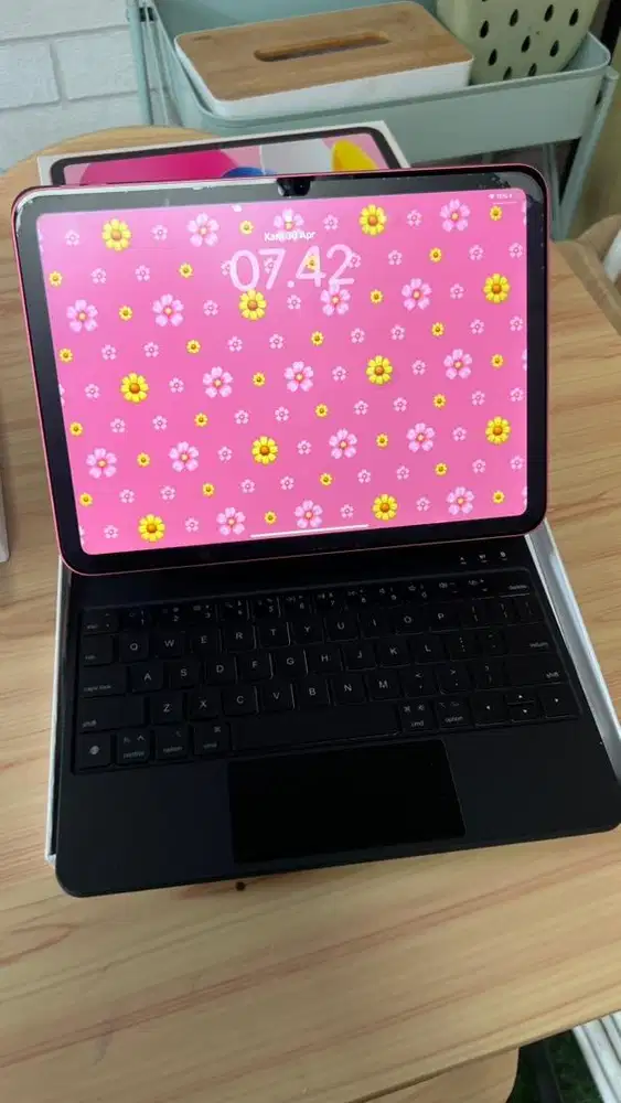 IPAD Gen 10 64gb dan WIRELESS KEYBOARD Gen 4 Magic Gojodoq