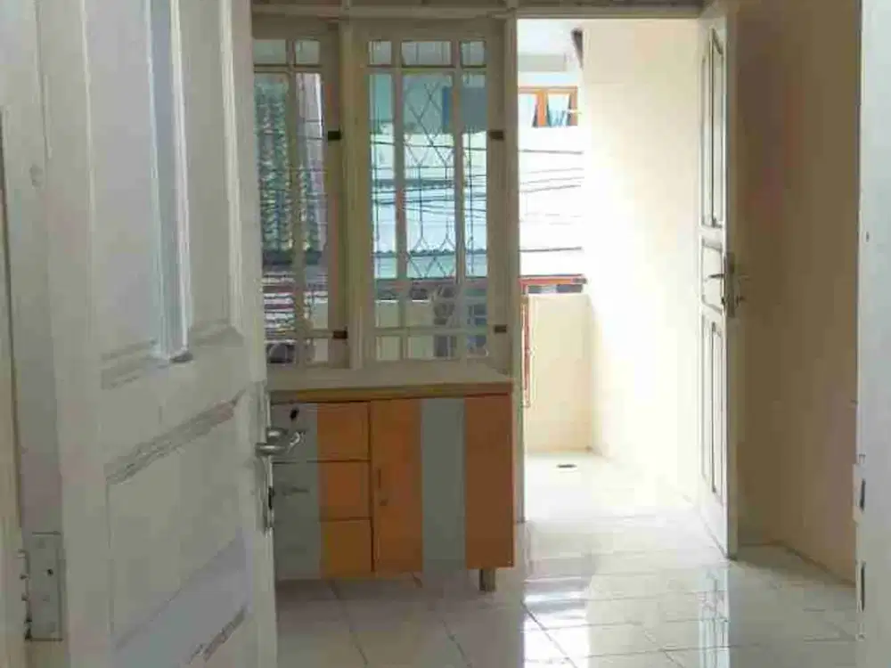 Disewakan rumah di Harapan Indah 1 Bekasi