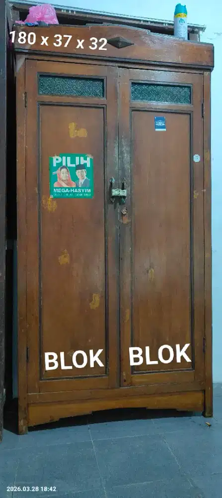LEMARI SEMARANGAN ANTIK KUNO TUA LAWAS
