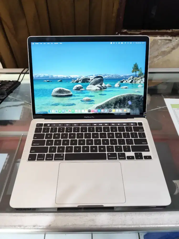 Macbook Pro 13 2020 i7 32GB 512GB