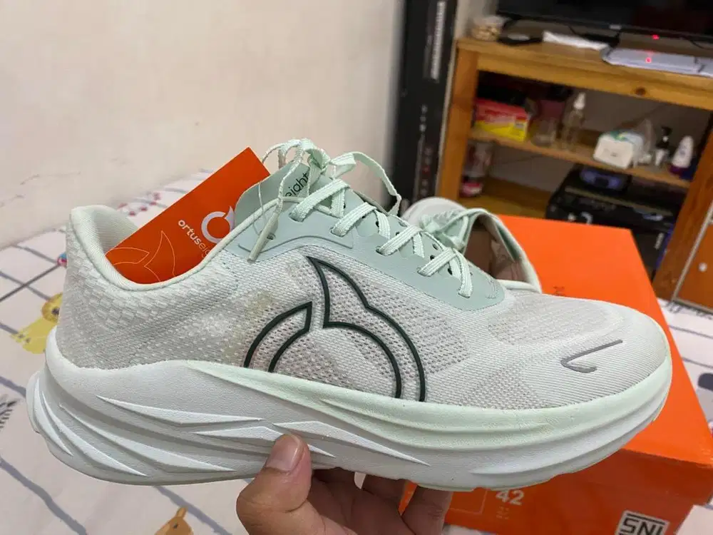 Sepatu lari ortus hyperfuse 2.2 size 42