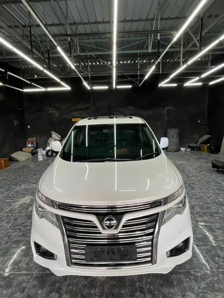 - Nissan Elgrand E52 2,5 HWS Facelift 2016