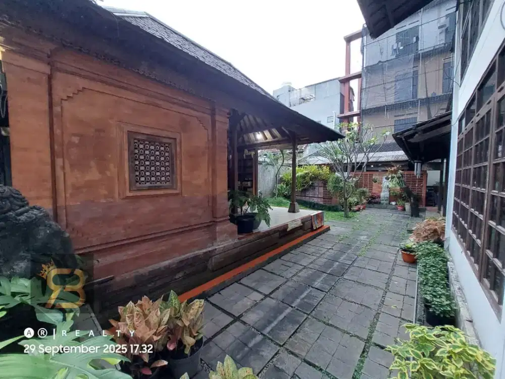 RUMAH MURAH DI SAYAP DAGO BANDUNG Harga di bawah NJOP, Lokasi Strategis | Rp6,5 Miliar