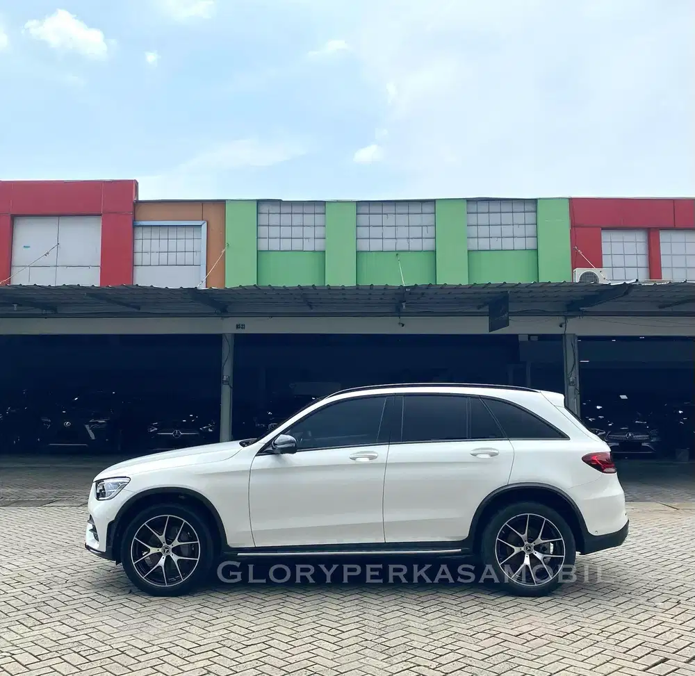 Mercedes Benz GLC200 AMG Night Edition 2022/ 2023 KM 25rb ANTIK