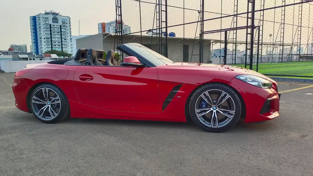BMW Z4 3.0 idrive tahun 2019 low kilometer