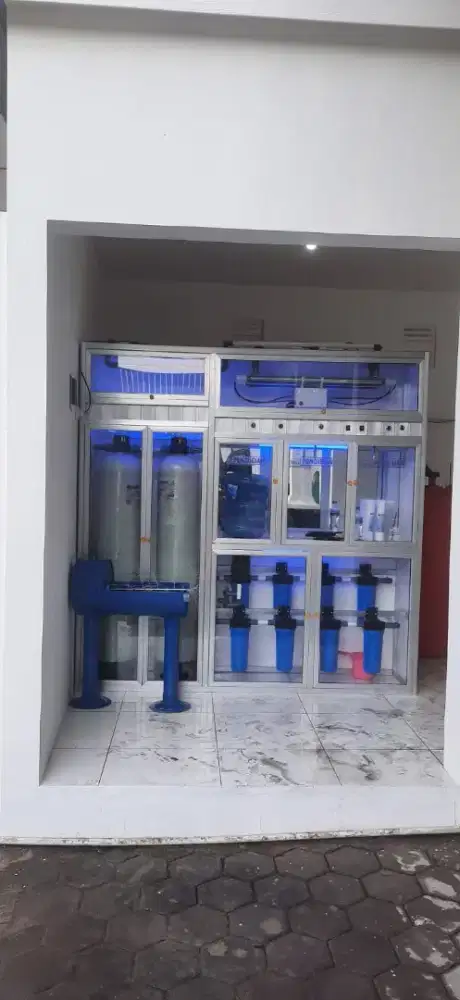 Mesin depot air isi ulang