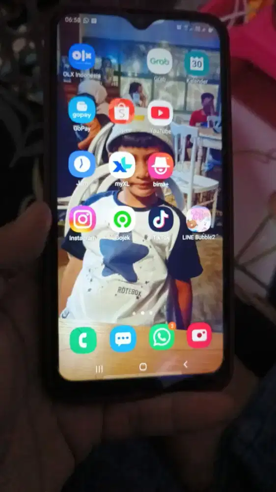 Samsung M20 hp + carger