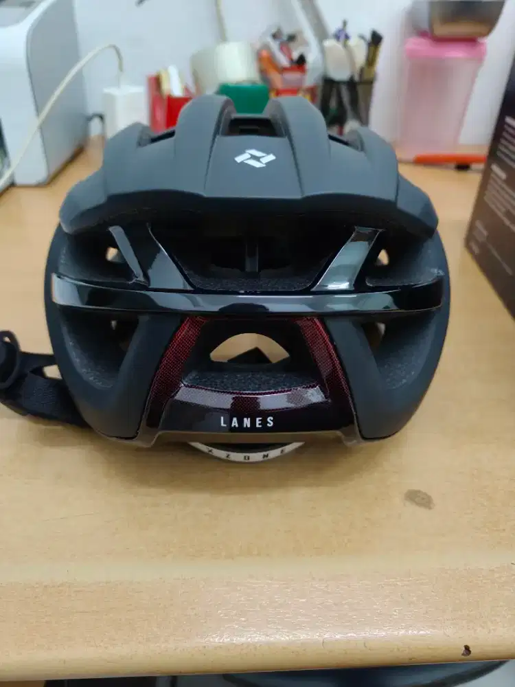 Helm Xzone Lanes UK L warna Black