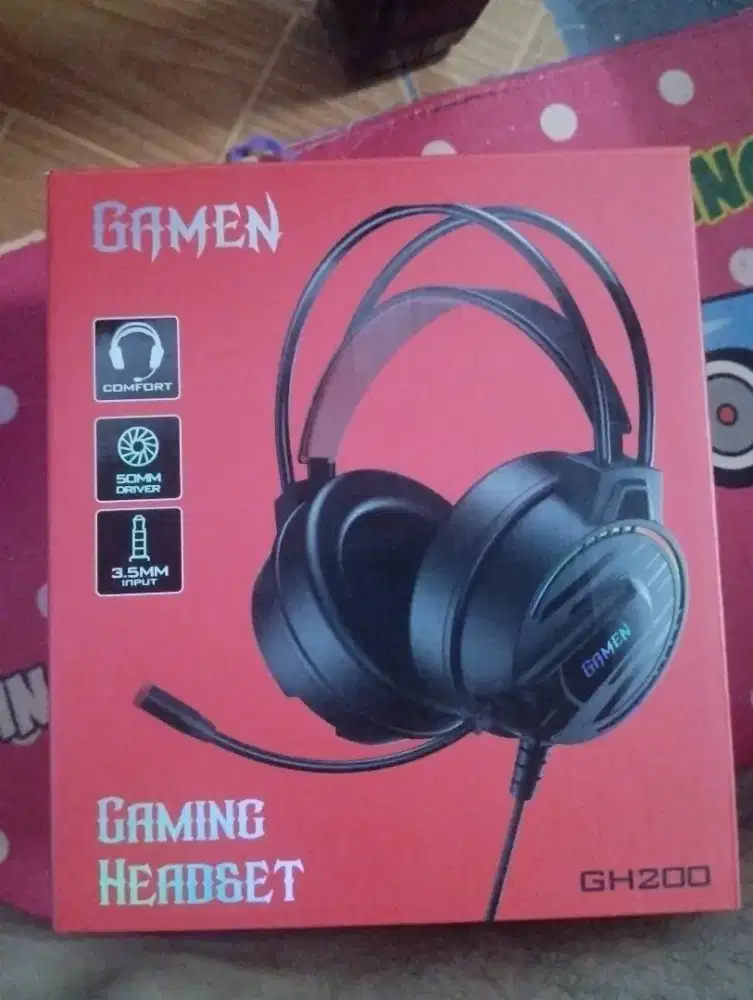 Headphone tidak terpakai merk gamen