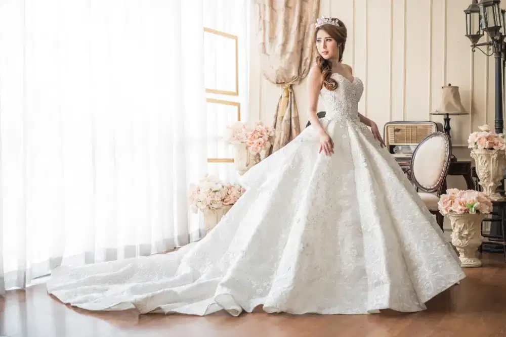 Gaun wedding ballgown mewah