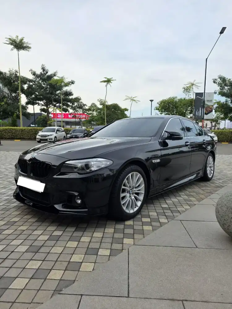 BMW 528i 2014 LCI F10 528 low odo