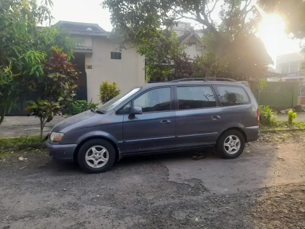 Hyundai trajet 2001 pajak on