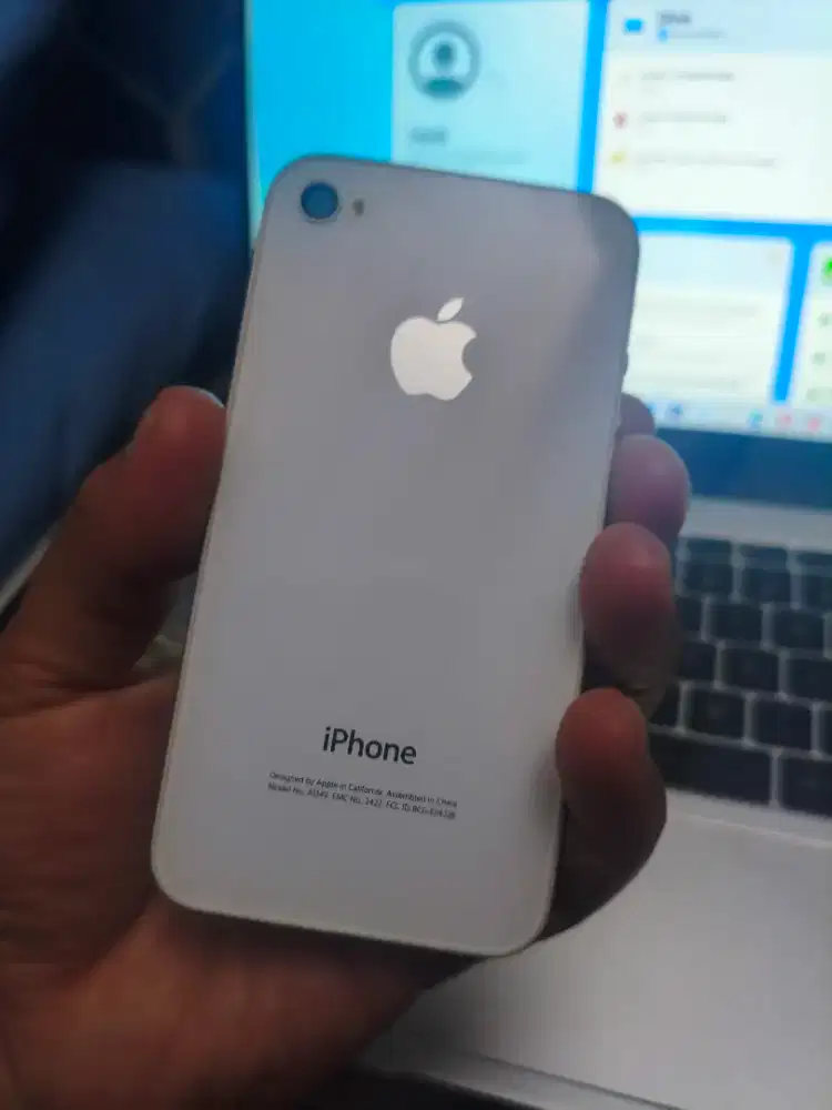 iPhone 4 8GB wifi only unit only