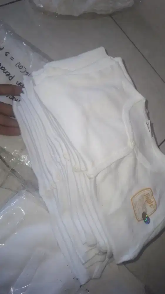Baju bayi merk jingle