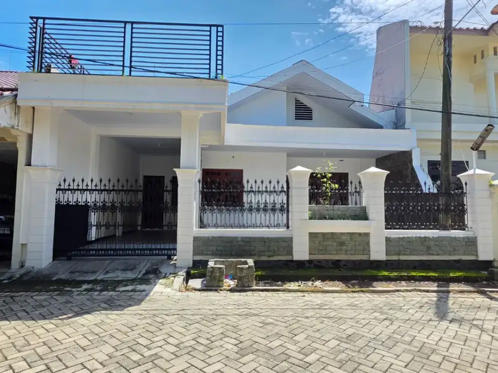 RUMAH DI DEKAT GOR DAN LIPPO MALL KALIWATES JEMBER