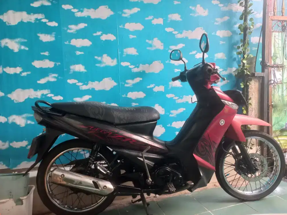 Vega ZR 2011 warna merah item