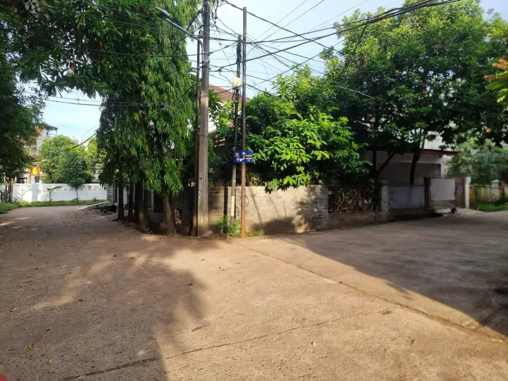 Rumah Komplek Pejaten (Hoek Hook) bawah NJOP BU, Jakarta, Pemilik lgsg