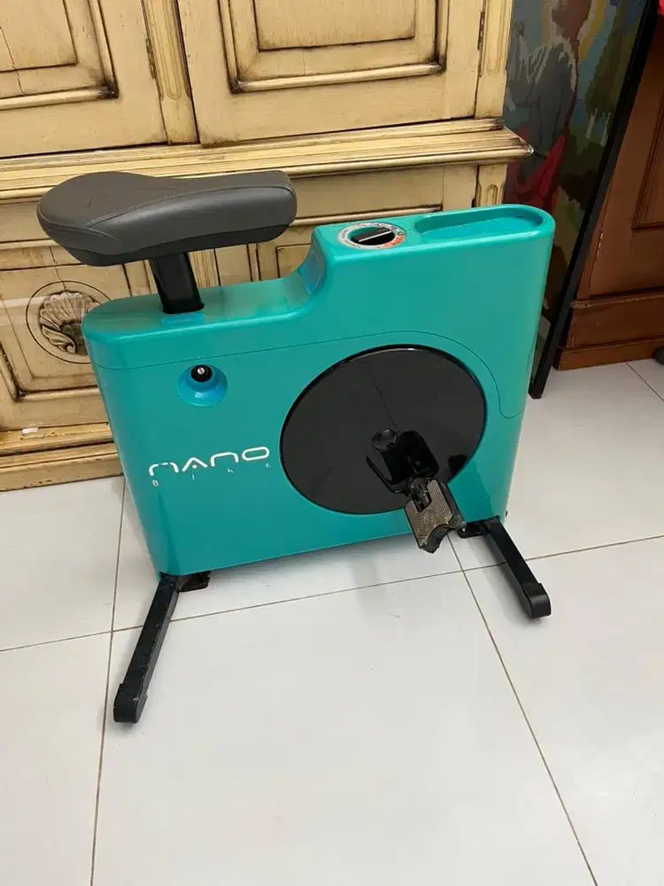 Sepeda olah raga di rumah