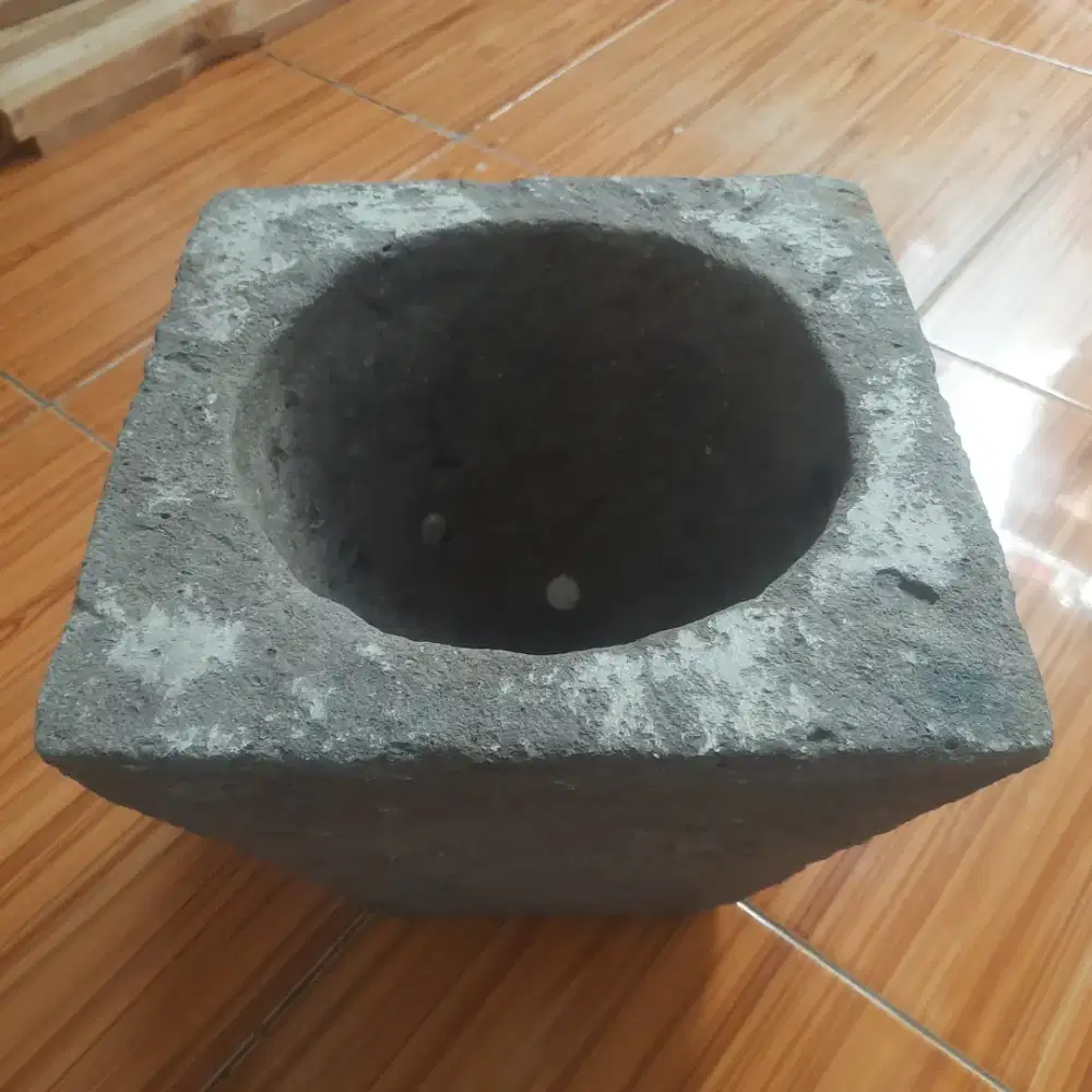 Lumpang Jadul Size 37cm Tahun 1985 Tanpa Alu Layak Pakai