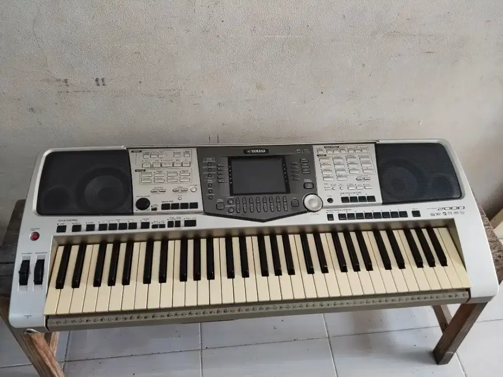 Keyboard yamaha psr 2000