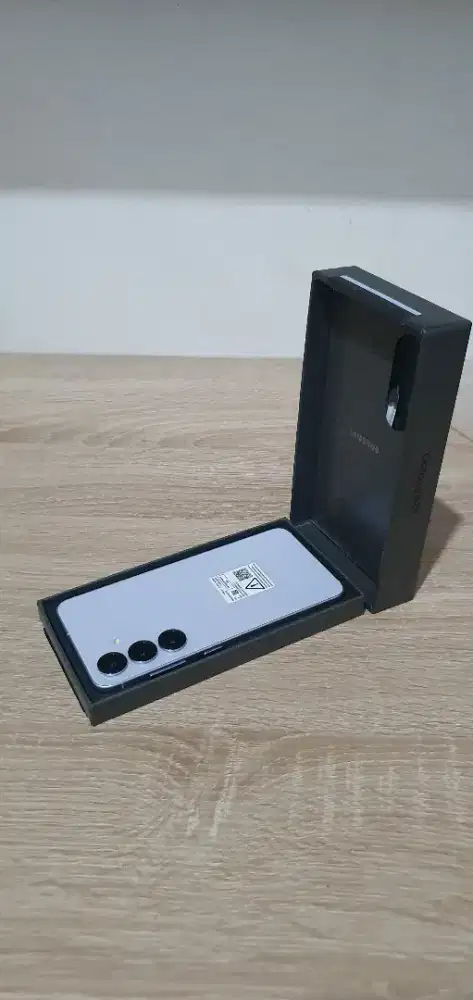 Samsung S25 12/256 Ice Blue