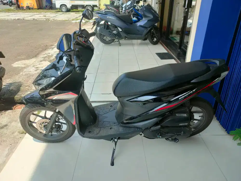 JUAL/LELANG  MOTOR BEAT CBS LOW KM