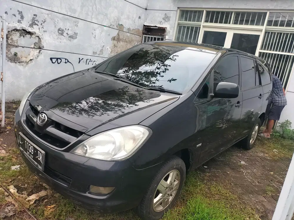 Toyota Kijang Innova 2006 Bensin