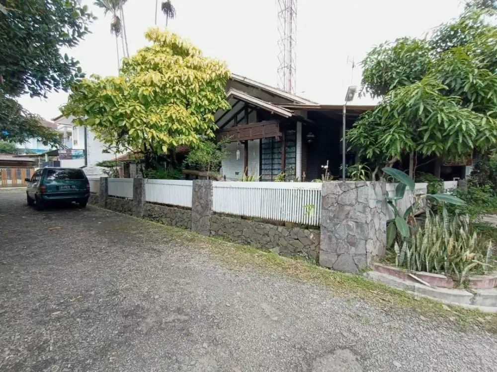 Dijual Rumah Hook Mewah di Cikutra BANDUNG Dekat Gedung Sate
